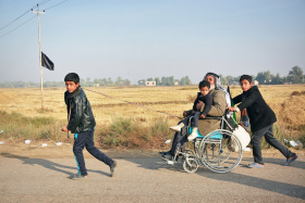 سوگواره سوم-عکس 1-حسین علی پور-پیاده روی اربعین از نجف تا کربلا
