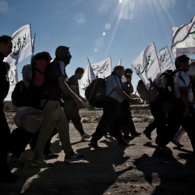 سوگواره چهارم-عکس 1-حامد ایلخان-پیاده روی اربعین از نجف تا کربلا